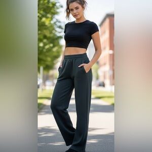 NWOT LeZe Dark Green Pull-On Jogger/Tapered Pants, Elastic Waist, size Small